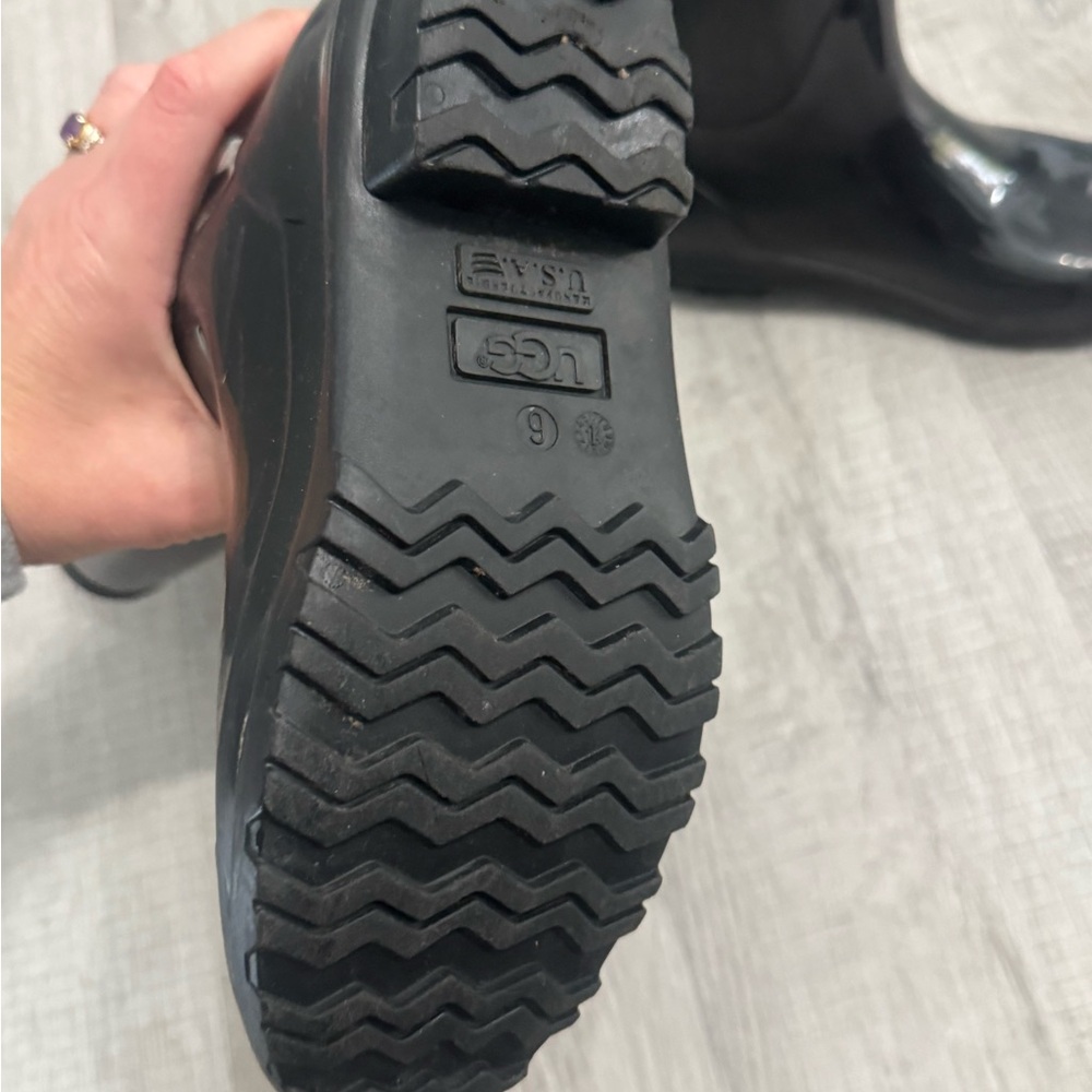 UGG Black Women's Winter & Rain Boots - Picture 13 of 13